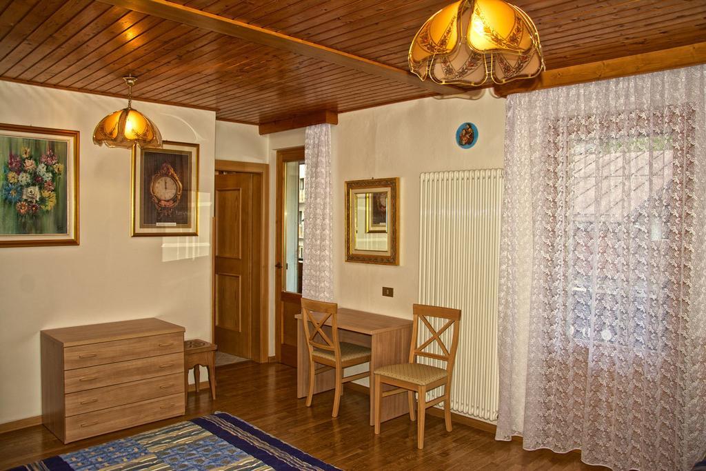 Albergo Ristorante Iris Auronzo di Cadore Δωμάτιο φωτογραφία