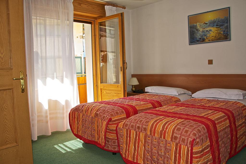 Albergo Ristorante Iris Auronzo di Cadore Εξωτερικό φωτογραφία